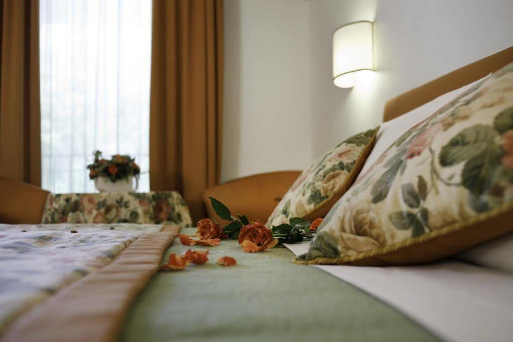 Albergo Al Moretto Castelfranco Veneto Exterior photo
